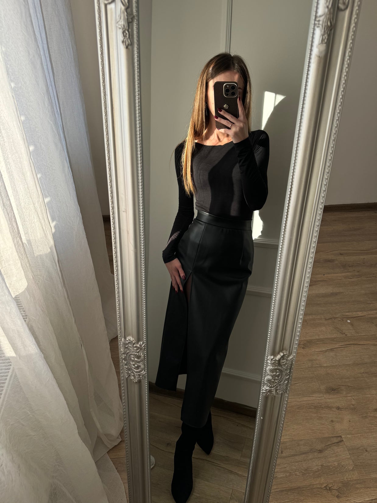 Приталена спідниця