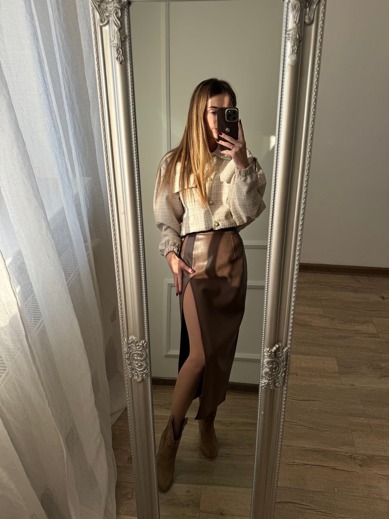 Приталена спідниця